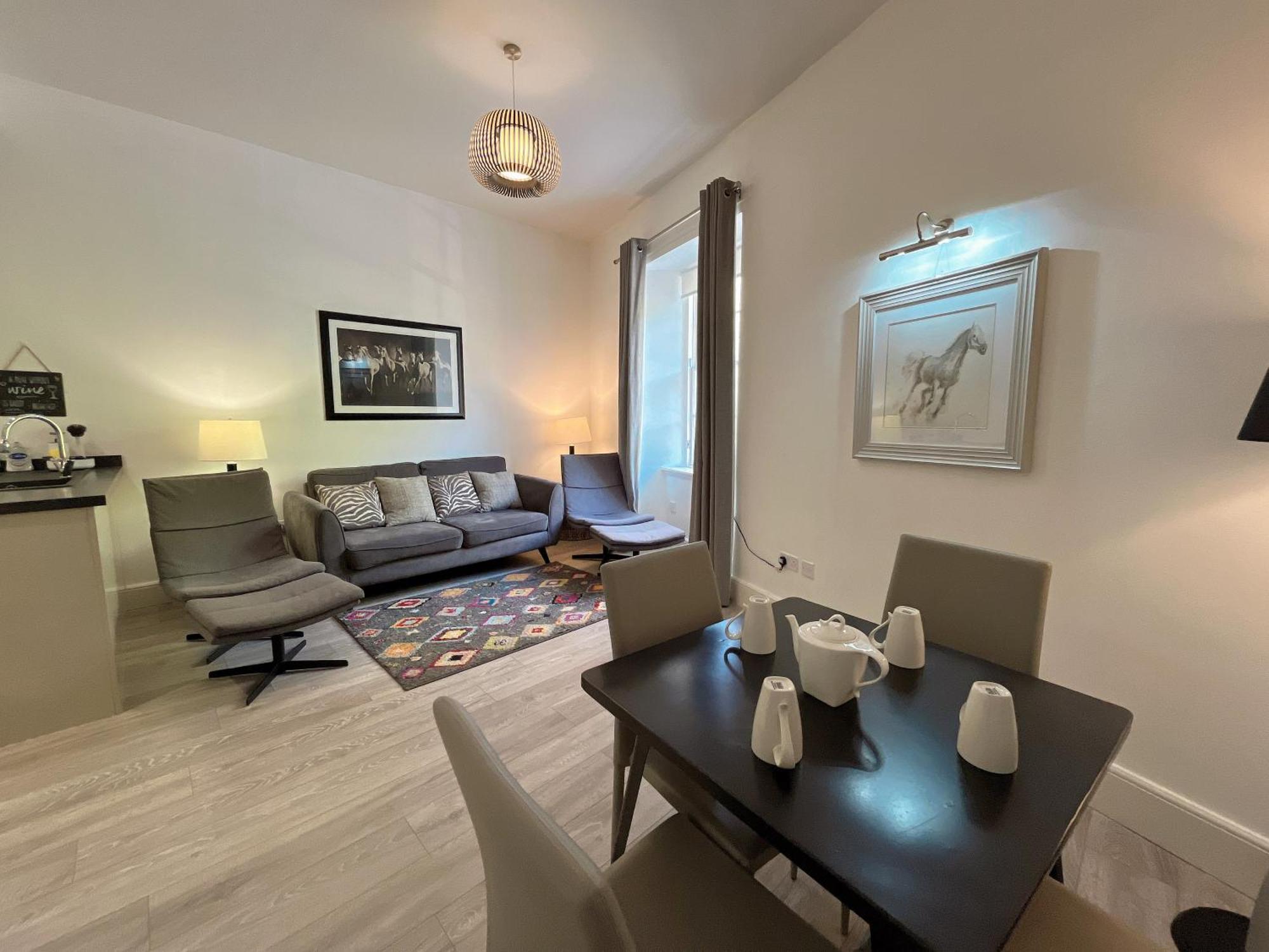 King'S Stable 2 Rooms 爱丁堡 外观 照片